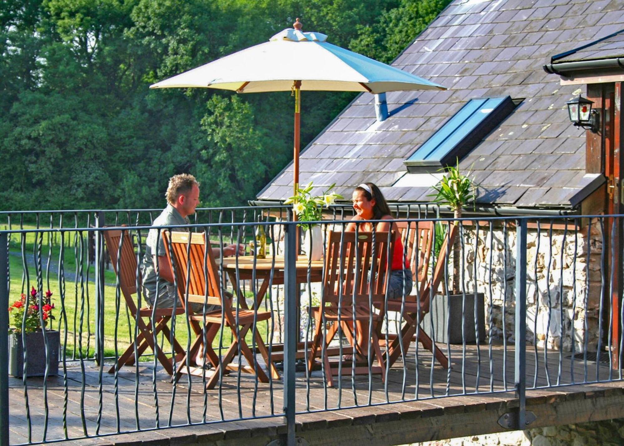 Garnffrwd Park Hotel Llanddarog Buitenkant foto
